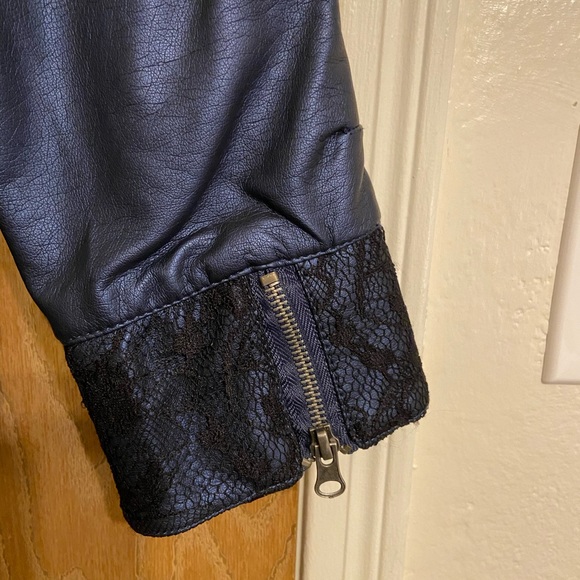 Jacket - Picture 5 of 6